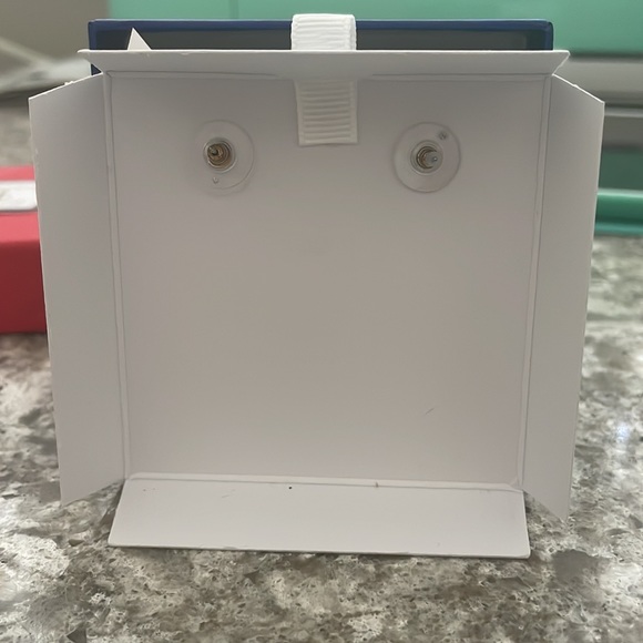 NIB Red, white & blue earrings w/gold - Picture 2 of 3